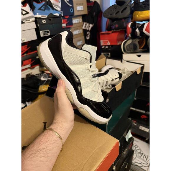 Jordan retro 11 low concord sz 9.5